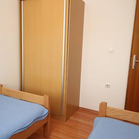 Apartments Knezevic Baska  Luaran gambar